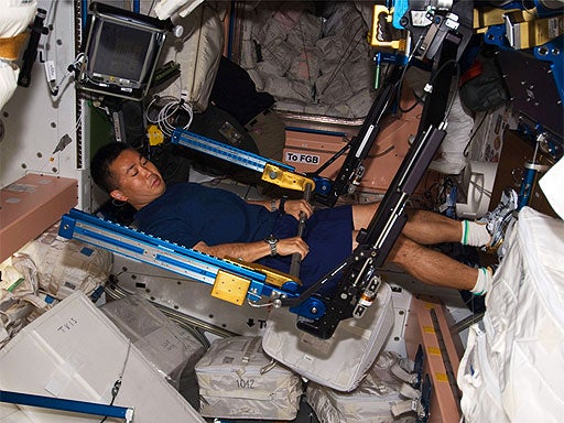 Abs in Space NASA's Weightless Workout CBS News