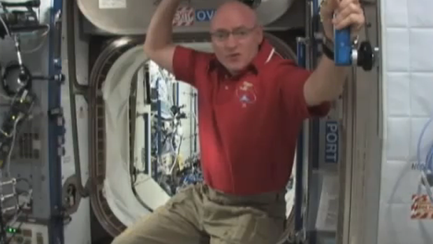 How To Take A Shower In Space Cbs News