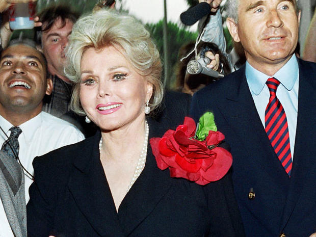 Zsa Zsa Gabor Rushed To Hospital Again Cbs News 7431