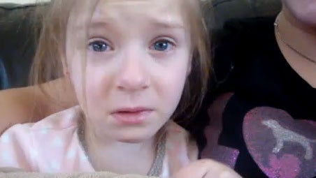 LOL: 6-year-old girl has bad dream of Nick Jonas breaking ... Nick jonas is all smiles as he makes his way through an airport on thursday night (august 16) in mumbai, india.