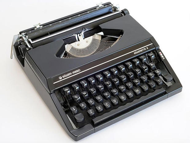 mechanical-typewriter.jpg 