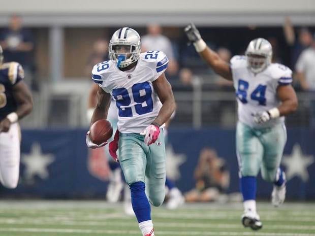 ARLINGTON, TX - OCTOBER 23: Running back DeMarco Murray #29 of the Dallas Cowboys breaks free for a 91-yard touchdown run against the St. Louis Rams at Cowboys Stadium on October 23, 2011 in Arlington, Texas. (Photo by Layne Murdoch/Getty Images)