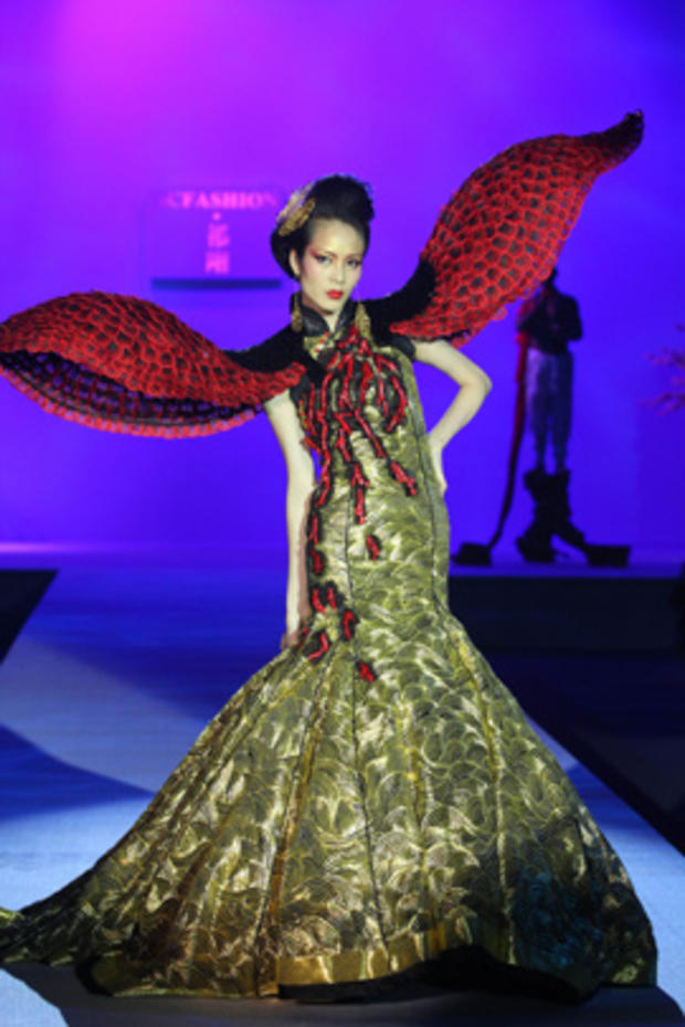 China fashion week - CBS News