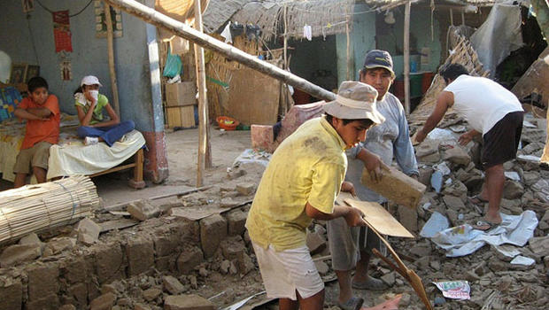 Peru earthquake destroys homes, injures dozens - CBS News