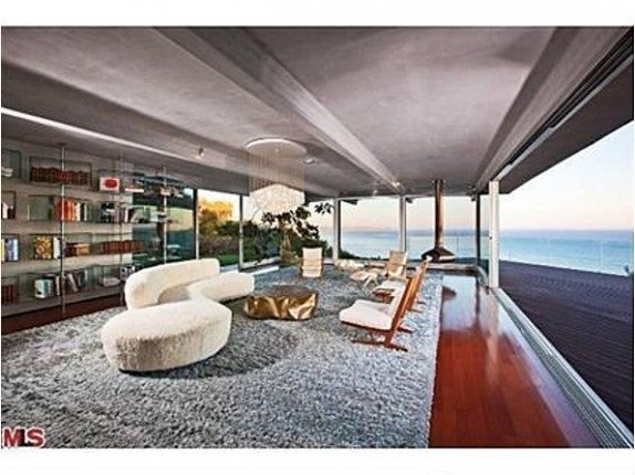 Ellen DeGeneres buys Brad Pitt's Malibu home CBS News