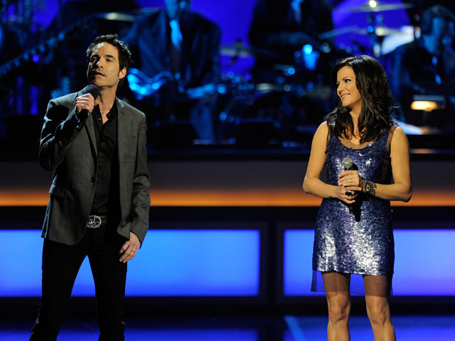 Martina Mcbride Train Frontman To Sing As Couple Marries At