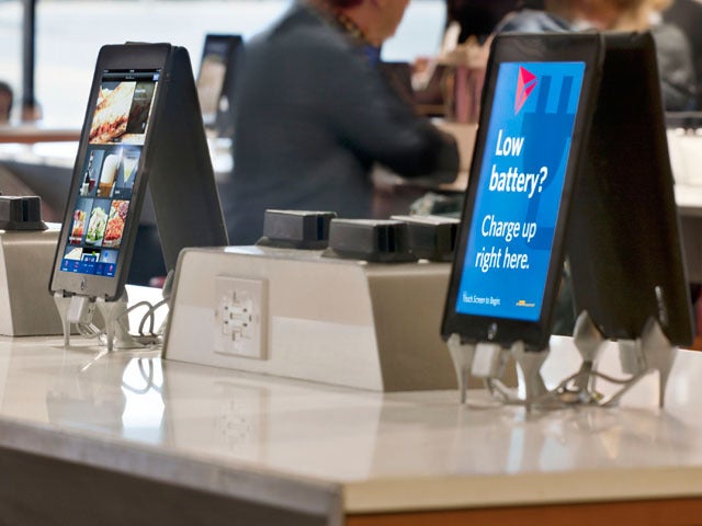 Over 7,000 iPads scheduled to land at airports CBS News