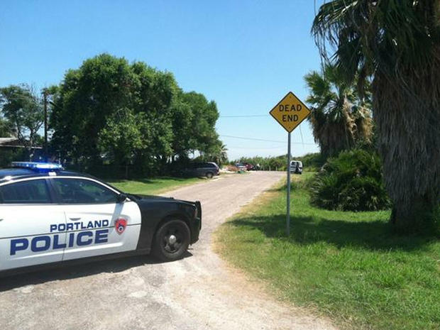 Same Sex Teen Couple Shot In South Texas Park Photo 3 Pictures Cbs News