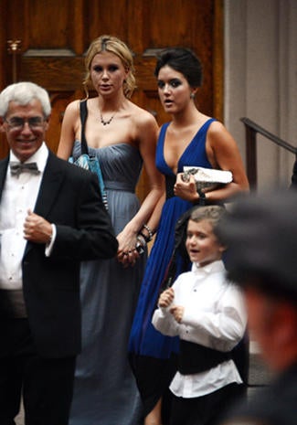 Alec Baldwin and Hilaria Thomas' wedding - Photo 1 ...