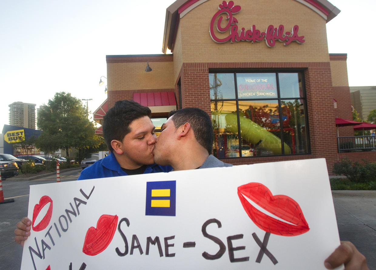 Kiss In Protests At Chick Fil A Cbs News