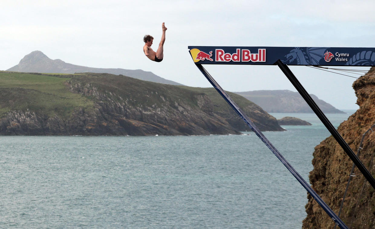 Red Bull Cliff Diving Competition Photo 14 Pictures CBS News