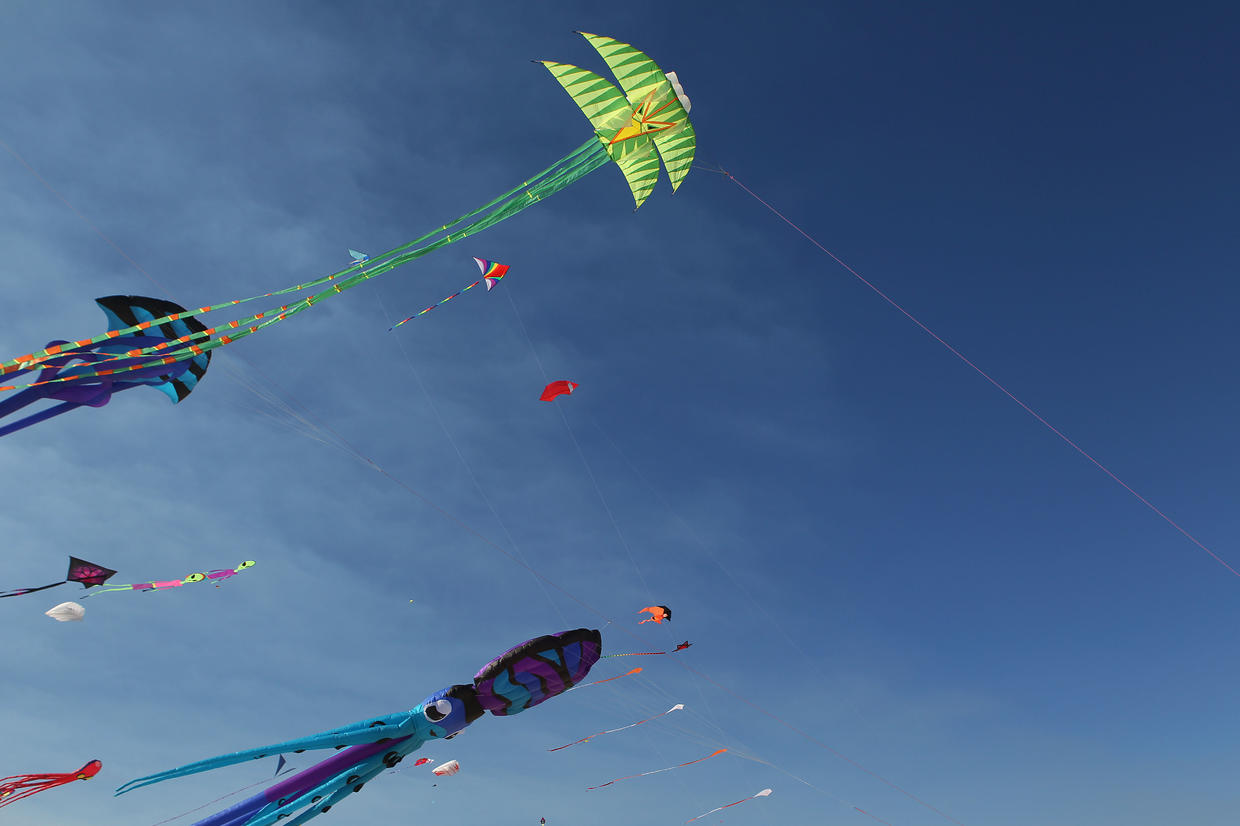 Australia's largest kite flying festival CBS News