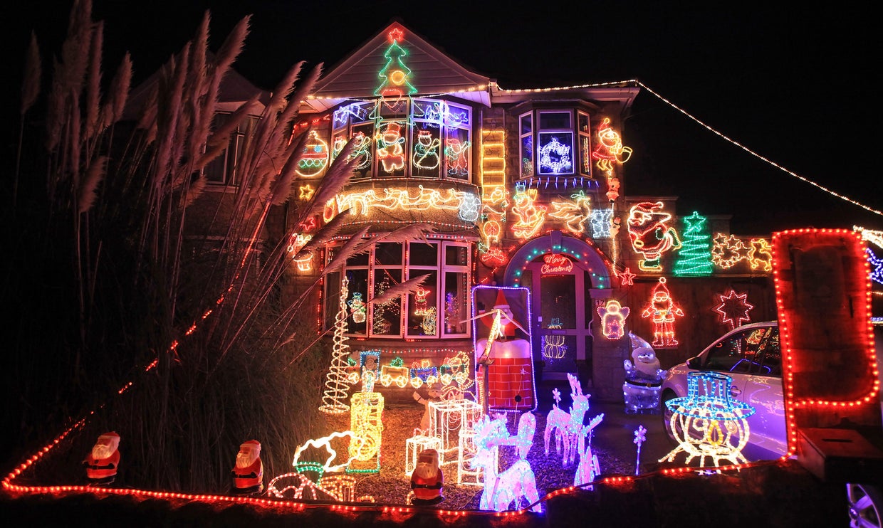 Stunning Christmas lights - CBS News