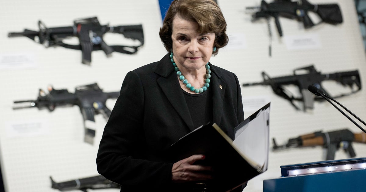 Lawmakers unveil bill to ban assault weapons - CBS News Lawmakers unveil bill to ban assault weapons - CBS News
