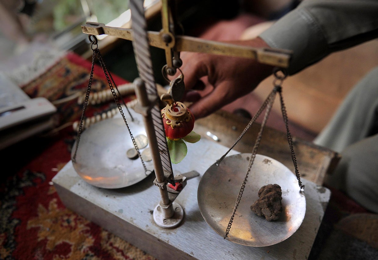 In conservative Pakistan, everybody must get stoned - CBS News