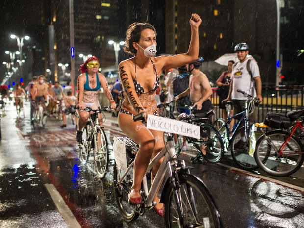 Photos: Naked cycling around the world