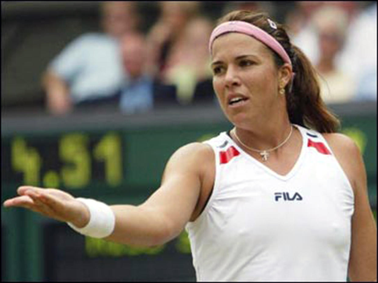 Jennifer Capriati charged with stalking, battery, for Valentine's Day