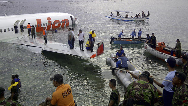 Indonesia plane crash: Lion Air Flight JT610 plunges into ...