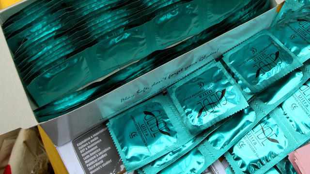 condoms-0523.jpg 
