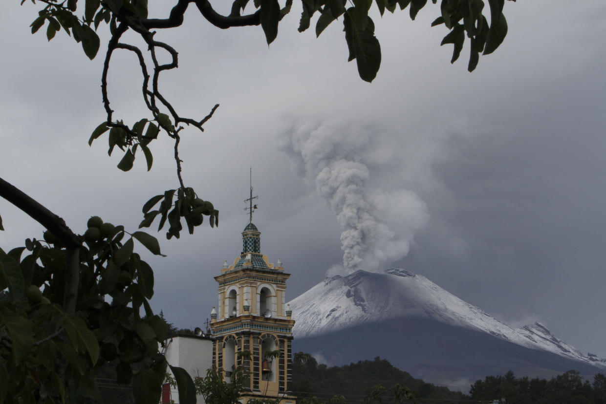 Mexican volcano erupts Photo 20 CBS News