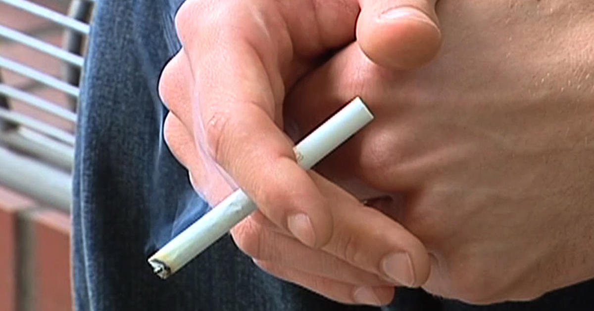 Nyc To Raise Minimum Age For Buying Cigarettes From 18 To 21 Cbs News