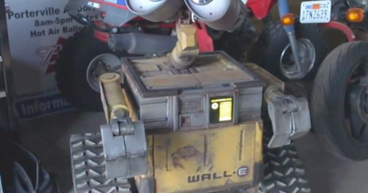 Life Size Version Of Disney Pixar S Wall E Cbs News