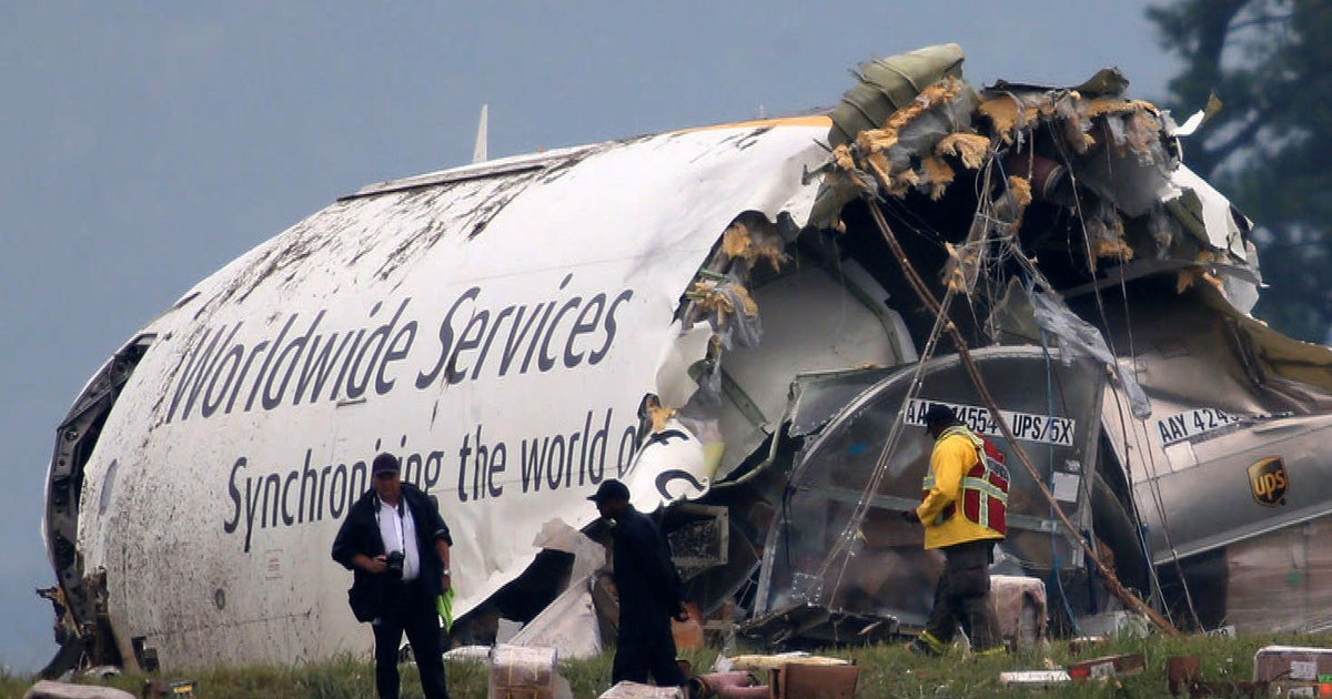 No early signs of engine failure, fire on UPS cargo plane CBS News