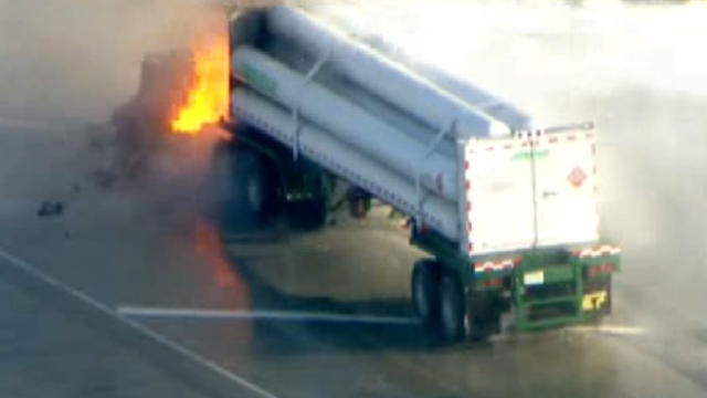 truck-fire.jpg 