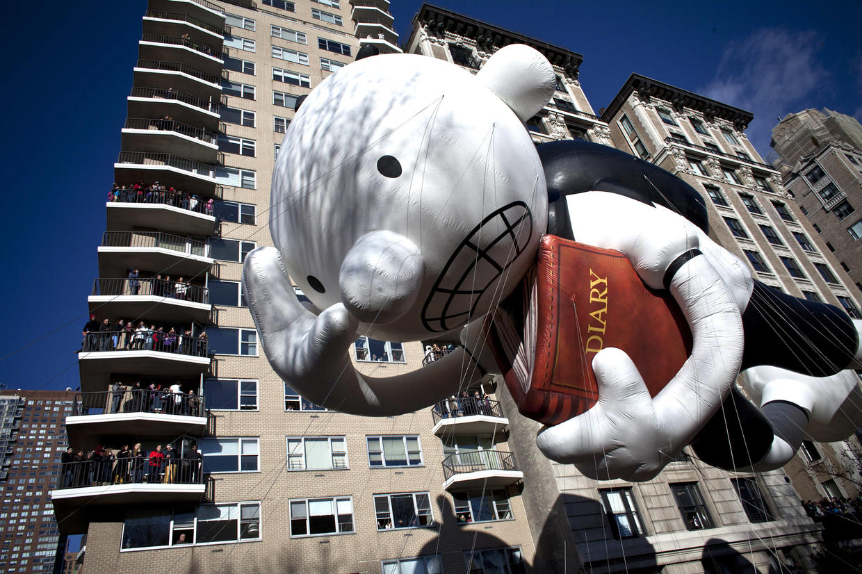 Macy's Thanksgiving Day Parade balloons take flight CBS News