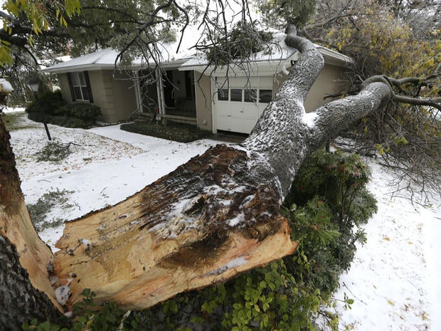 Richardson Texas Ice Storm Freezes Texas South