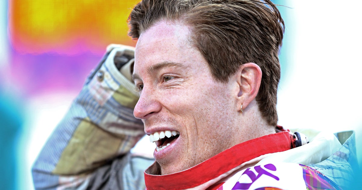 Shaun White Gives Young Cancer Patients Hugs Before Olympic Final