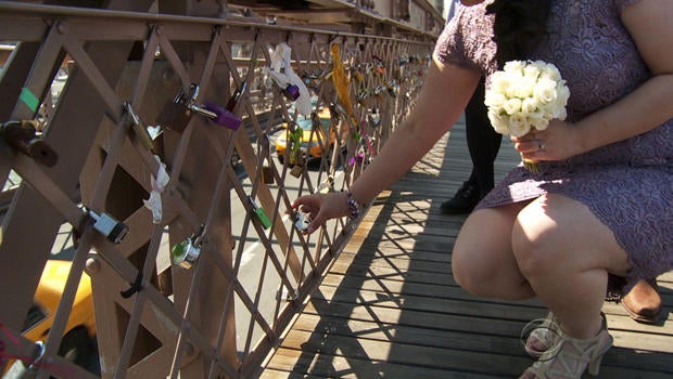brooklynbridgeheartlock.jpg