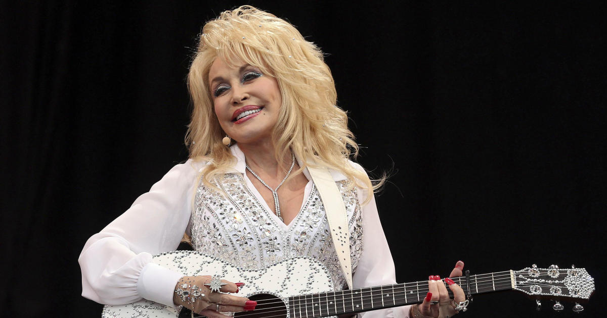 Dolly Parton rejects the proposed statue of her at the Capitol in Tennessee: “I do not think it is appropriate at the moment to place me on a pedestal”