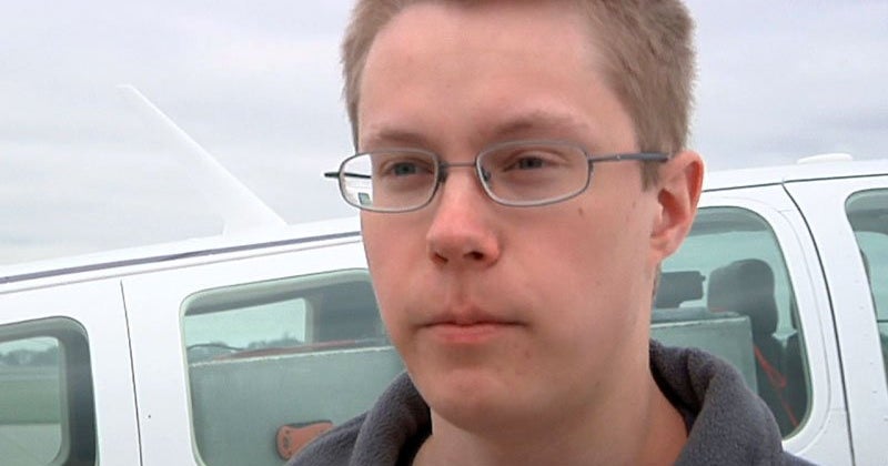 Matthew Guthmiller S D Teen Poised To Become Youngest Person To Fly Solo Around World Cbs News