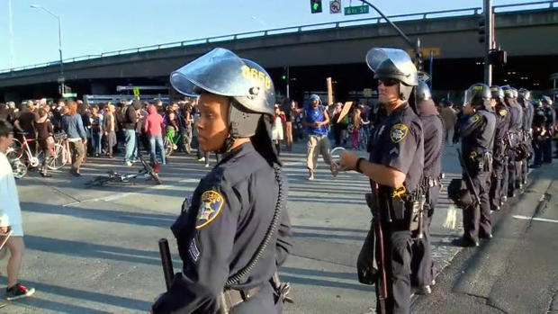 Police Face Down Oakland Protesters 