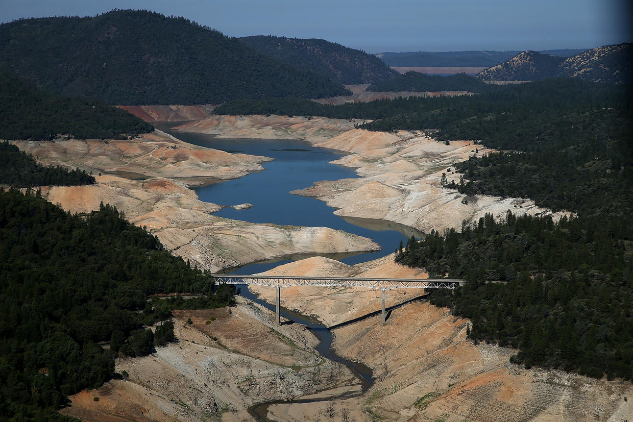 Shasta Lake California drought drains lakes CBS News