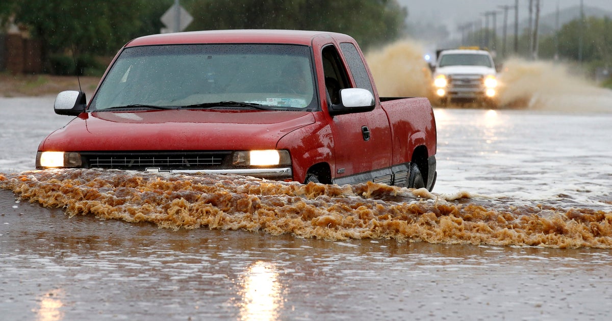Arizona flash floods leave freeways closed, drivers stranded CBS News