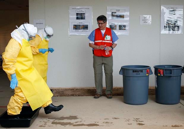 2014-10-08t090102z1860917220gm1eaa813wr01rtrmadp3health-ebola-usa-training.jpg