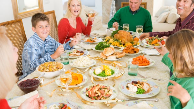 Thanksgiving Day strategies to stave off weight gain - CBS News