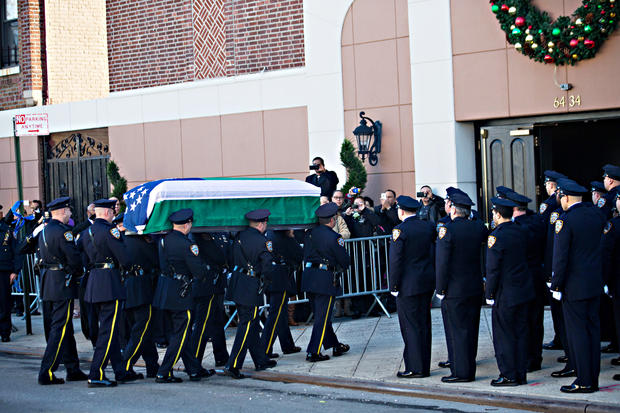 Mourning Slain Nypd Officers Slain Nypd Officers Mourned Pictures Cbs News 