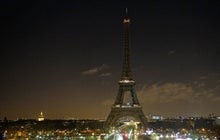 Thousands react to Paris shooting