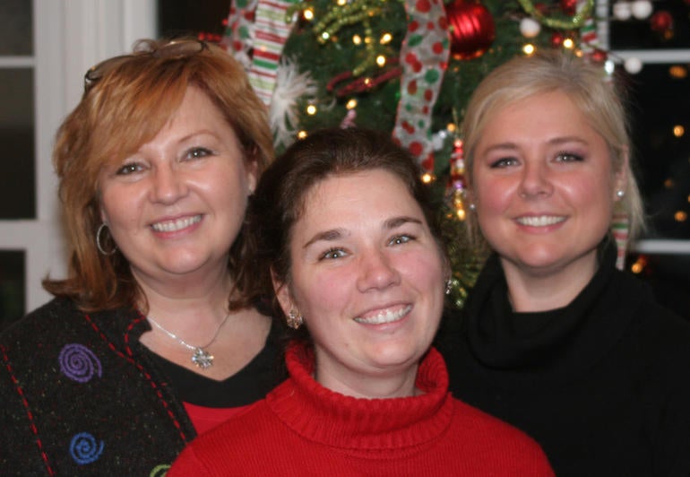 Vanessa Mintz and daughters