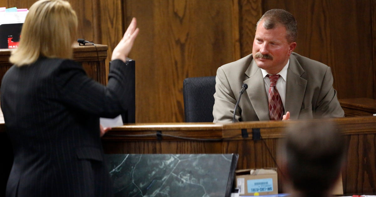 Officer testifies "American Sniper" suspect had morbid mission - CBS News