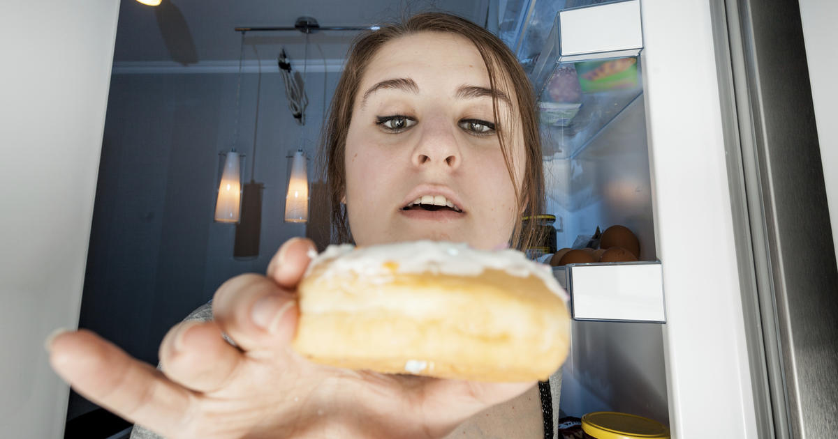 Sleep Deprivation Leads To Eating More Fatty Food Cbs News 