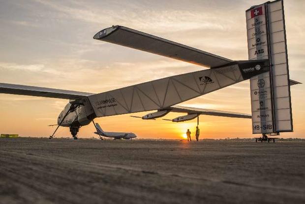 20150317solarimpulse2rtw3rdflightahmedabadtovaranasilandingrevillard24thumb.jpg