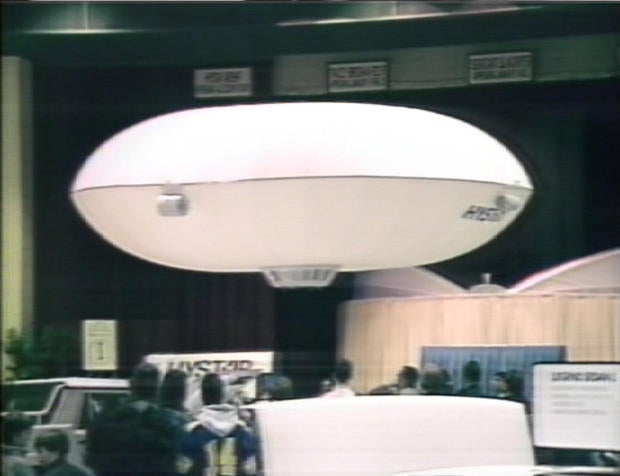floating-saucer-air-show.jpg
