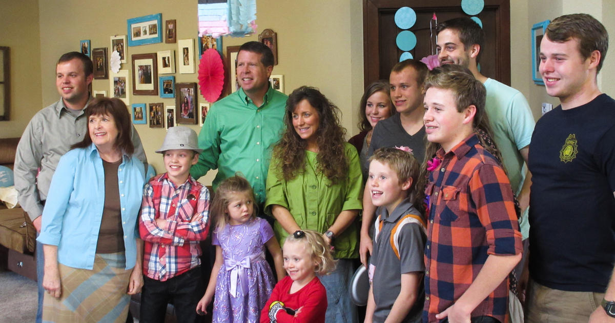 "19 Kids and Counting" officially canceled by TLC CBS News