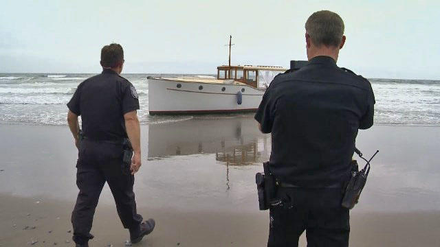 police-boat-oceanbeach.jpg 