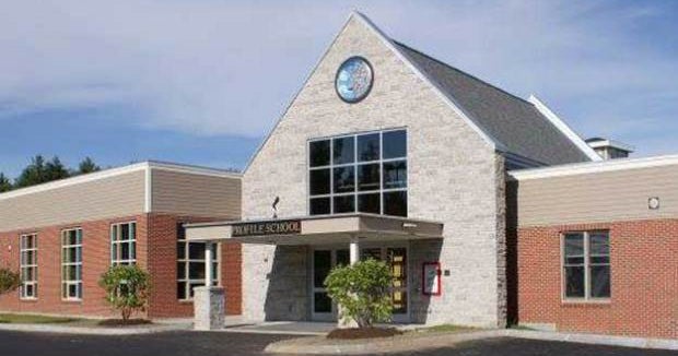 New Hampshire high school seniors give money raised for class trip to