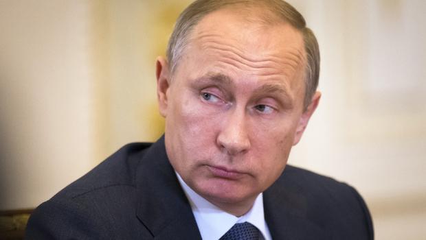 Vladimir Putin Honors Russia Anti Gay Politician After Elton John 